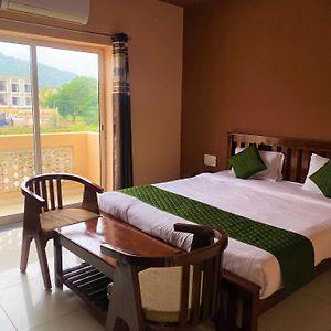 Double Room Mountain View